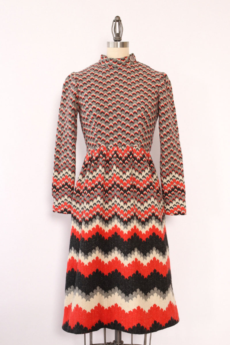 Chevron Knit Winter Dress XS OMNIA Chevron Knit Winter Dress XS OMNIA