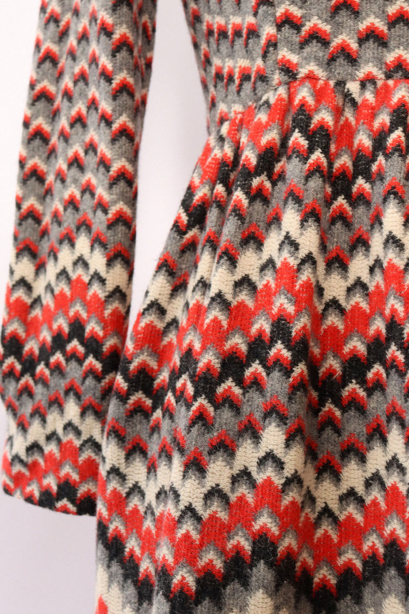 Chevron Knit Winter Dress XS OMNIA Chevron Knit Winter Dress XS OMNIA
