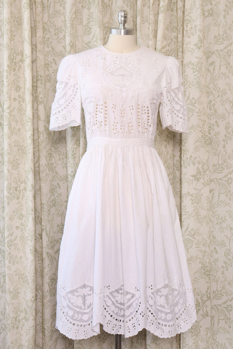 Bright White Broderie Anglaise Dress M OMNIA Bright White Broderie Anglaise Dress M OMNIA