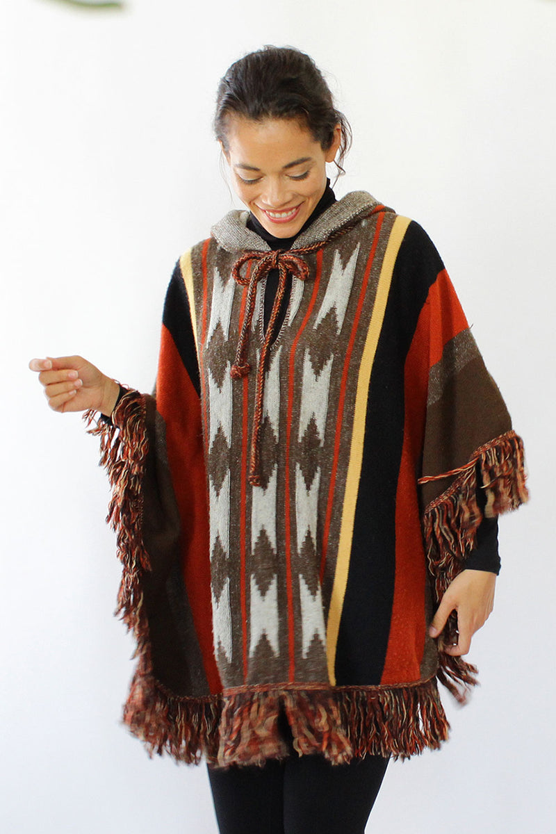 アパルトモン GOOD GRIEF Knit Fringe Poncho il_1080xN.2224363447_ofji.jpg