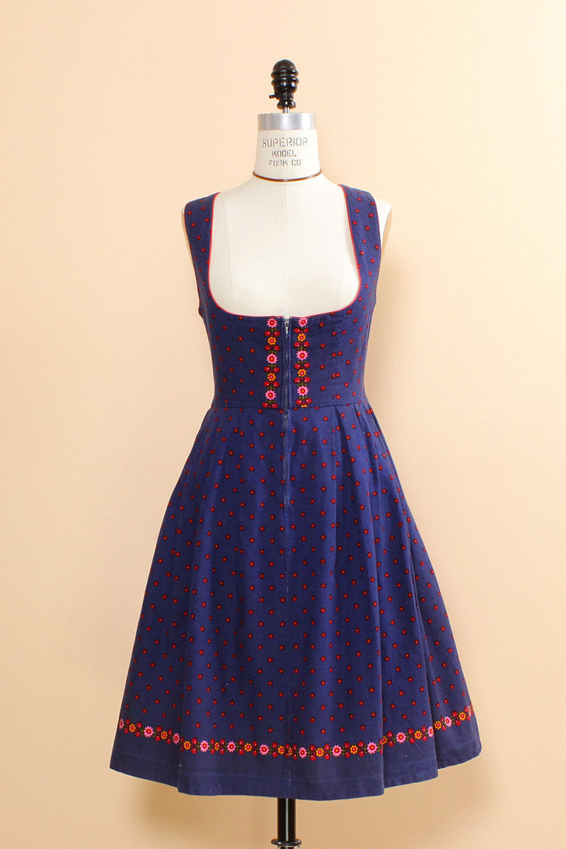 Bavarian Dirndl Dress S – OMNIA Bavarian Dirndl Dress S – OMNIA