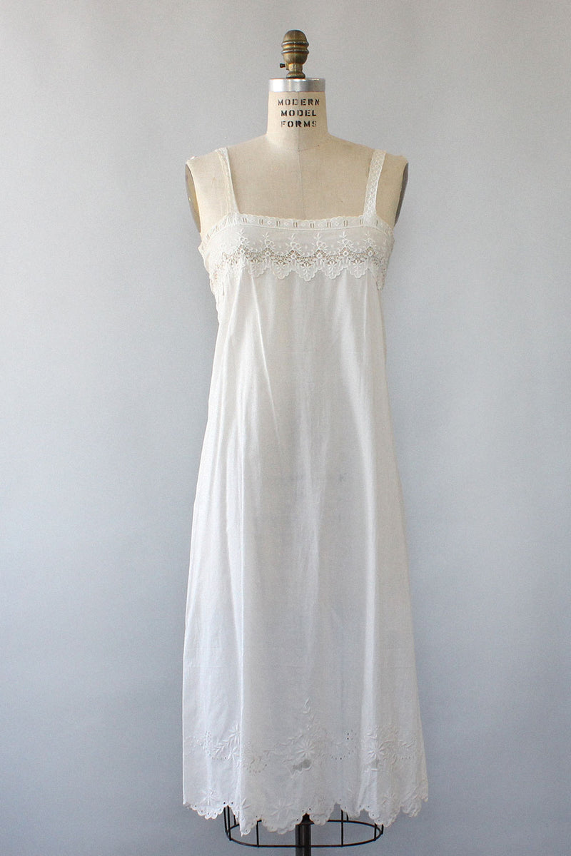 Embroidered Slip Dress S-L – OMNIA Embroidered Slip Dress S-L – OMNIA