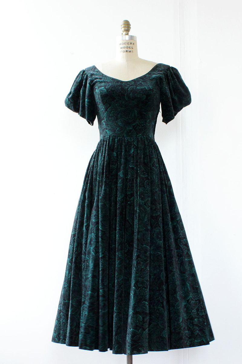 Ivy Velvet Princess Dress S – OMNIA