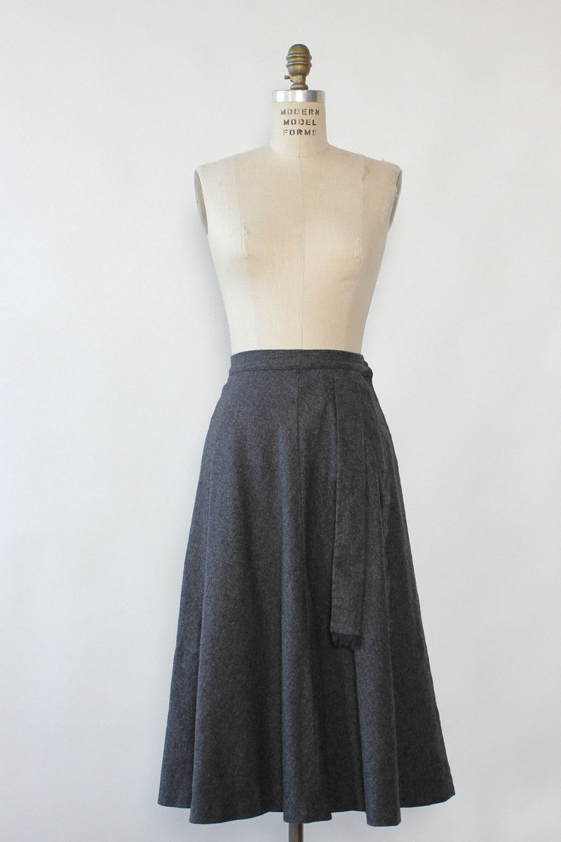 Evan Picone Charcoal Skirt XS – OMNIA