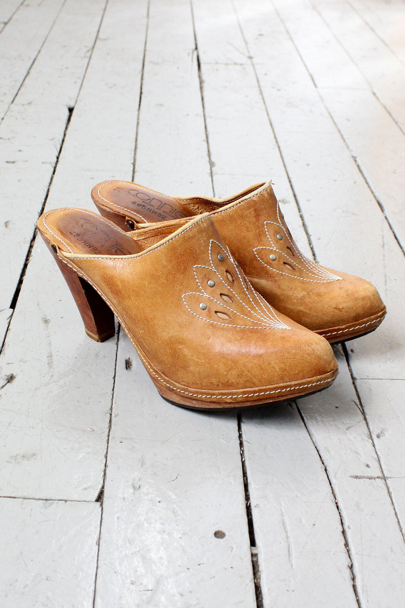 Connie Clogs – OMNIA - Main Image