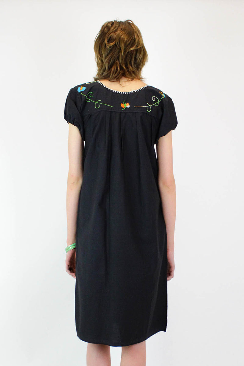 Mexican Embroidered Smock Dress S OMNIA Mexican Embroidered Smock Dress S OMNIA