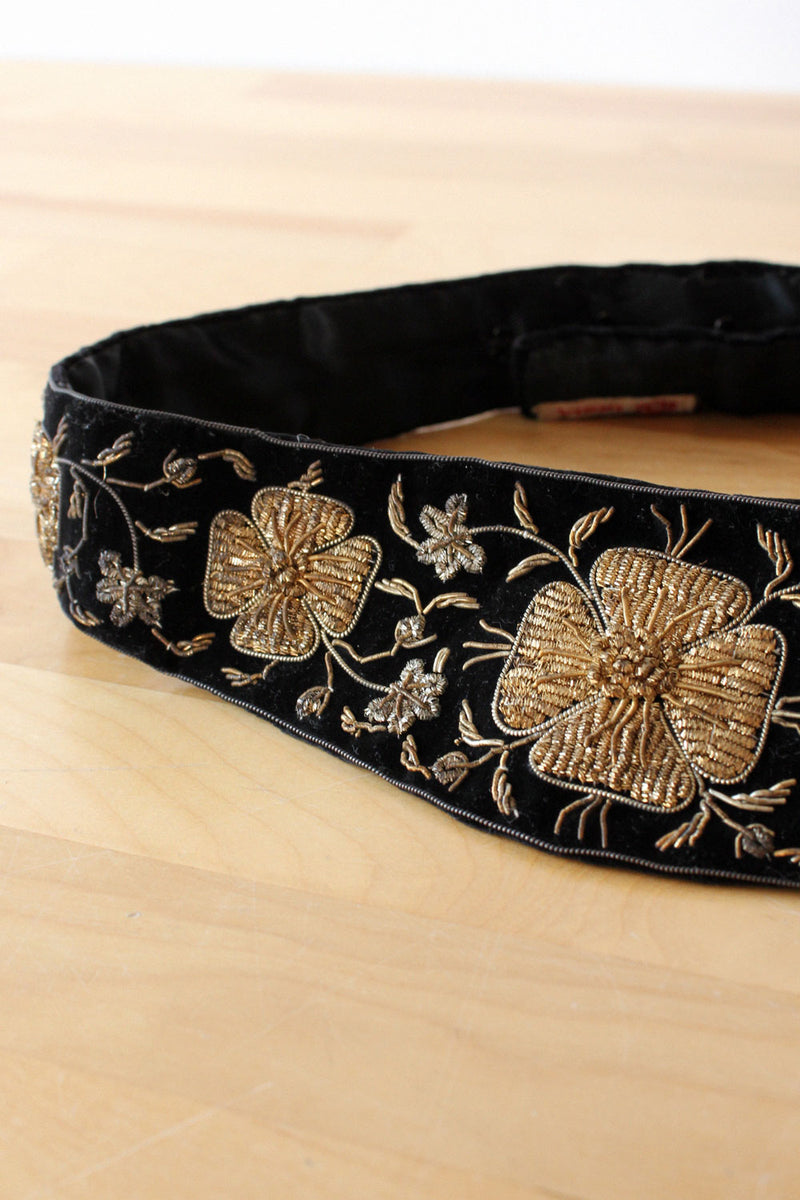 Golden Embroidered Velvet Belt XS-M - Main Image