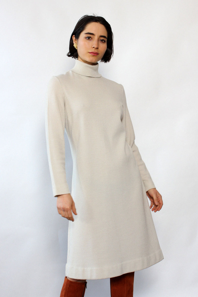 Ivory Ribbed Turtleneck Dress M OMNIA Ivory Ribbed Turtleneck Dress M OMNIA