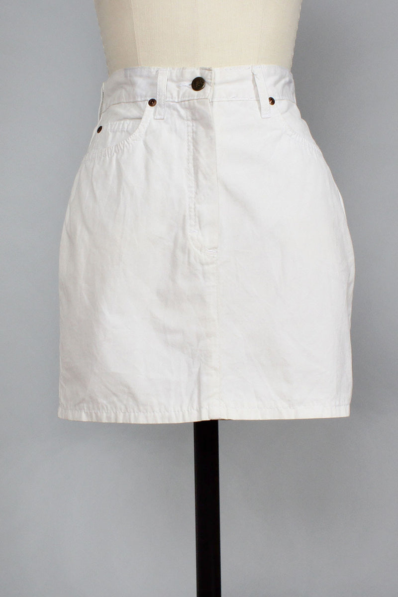 White denim skirt with zipper top