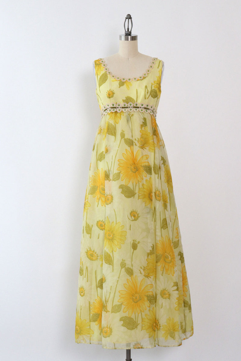 Floating Daisy Maxi Dress XS OMNIA Floating Daisy Maxi Dress XS OMNIA
