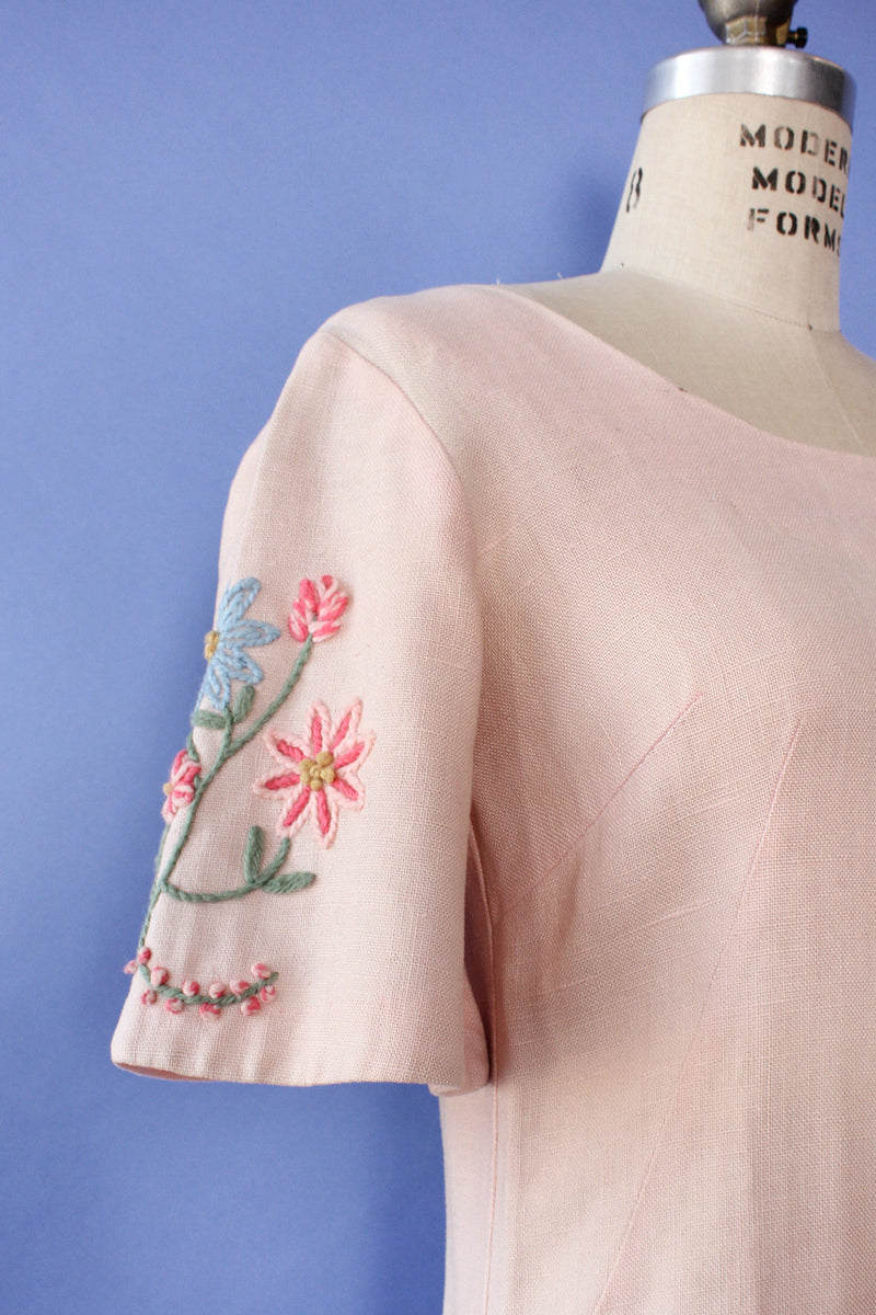 Pale Rose Embroidered Linen Dress M OMNIA Pale Rose Embroidered Linen Dress M OMNIA