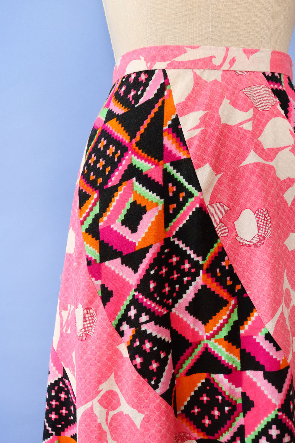 Curved Panel Mix Print Maxi XS