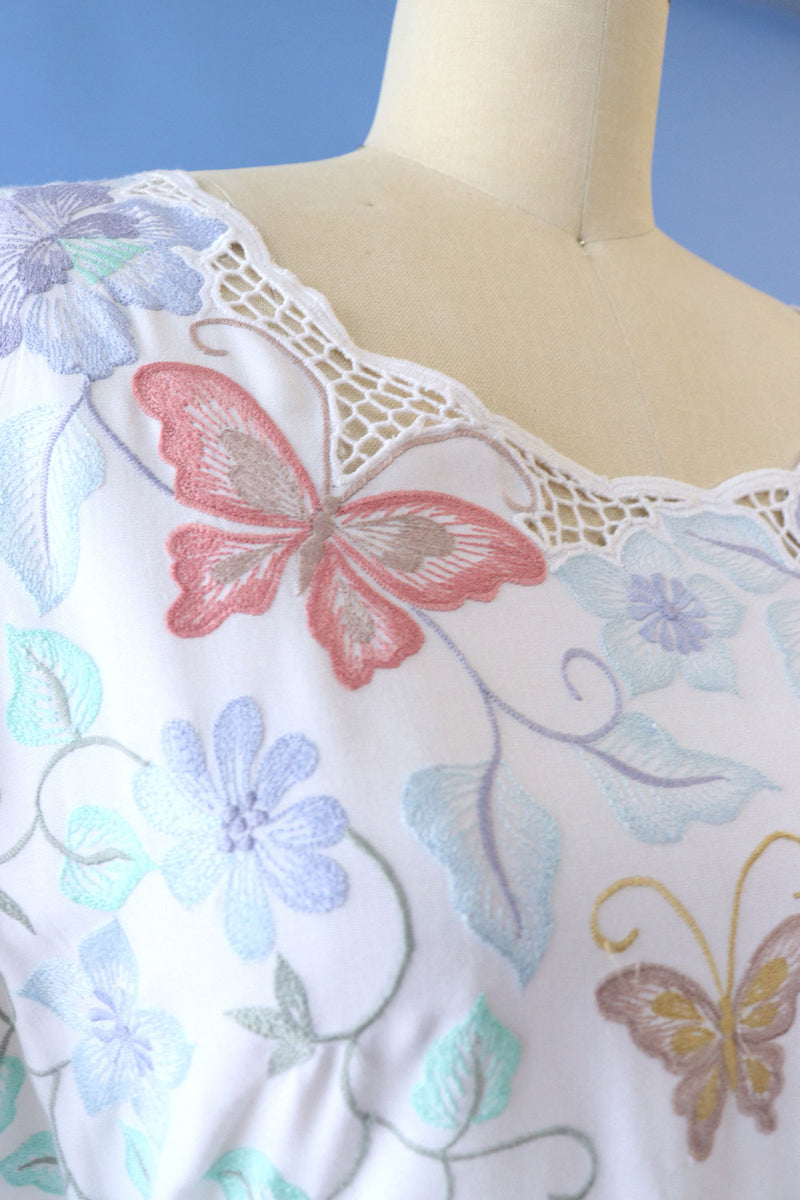 Embroidered Bali Flower Dress S/M
