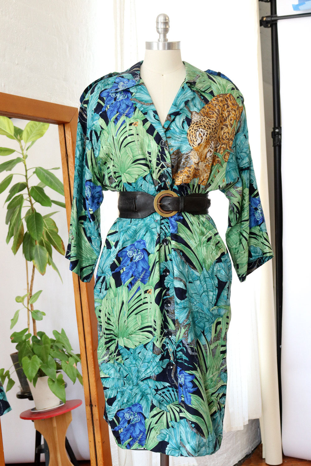 Lurking Tiger Silk Shirtdress M-M/L