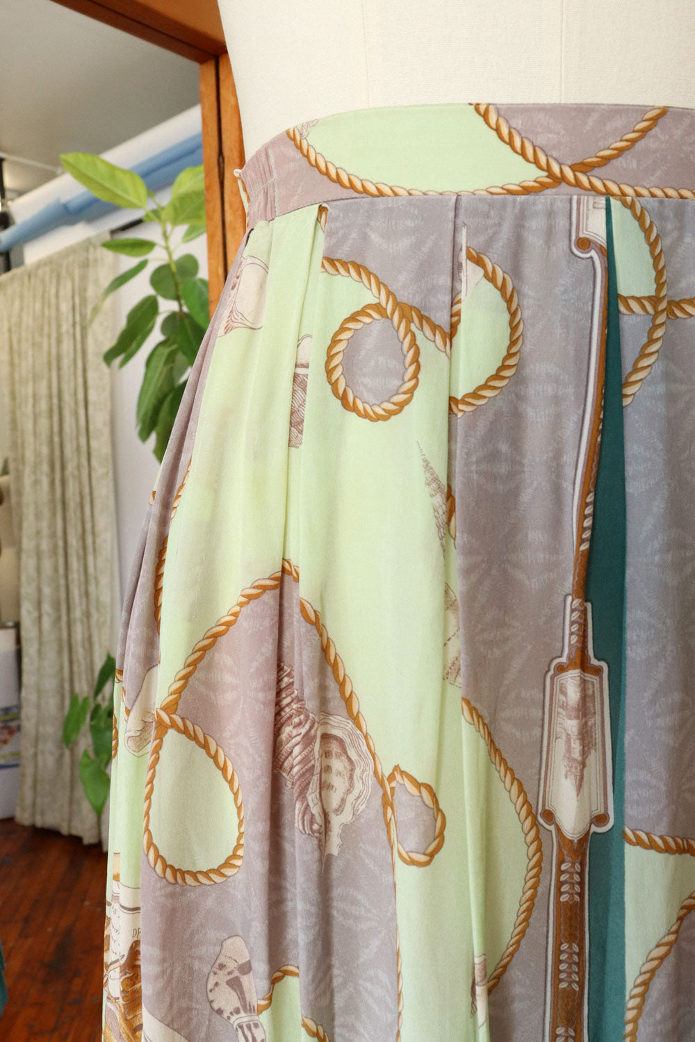 Baroque Shell Print Skirt S/M