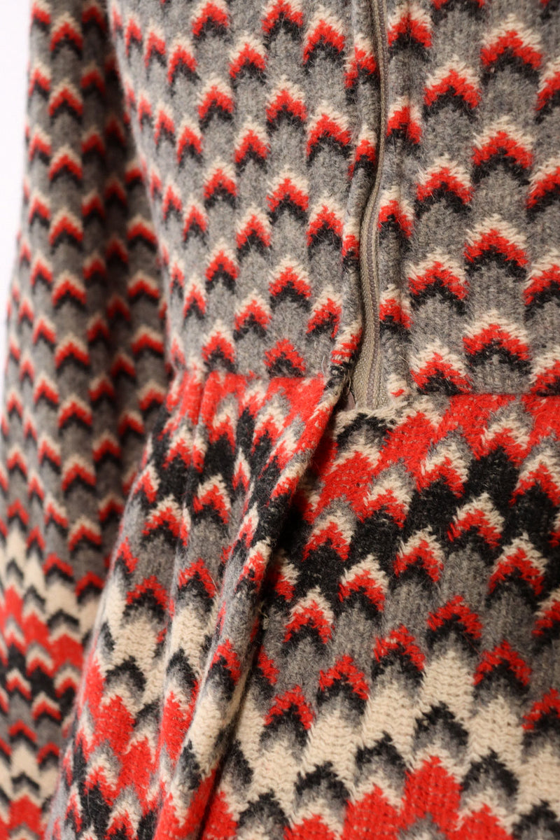 Chevron Knit Winter Dress XS OMNIA Chevron Knit Winter Dress XS OMNIA