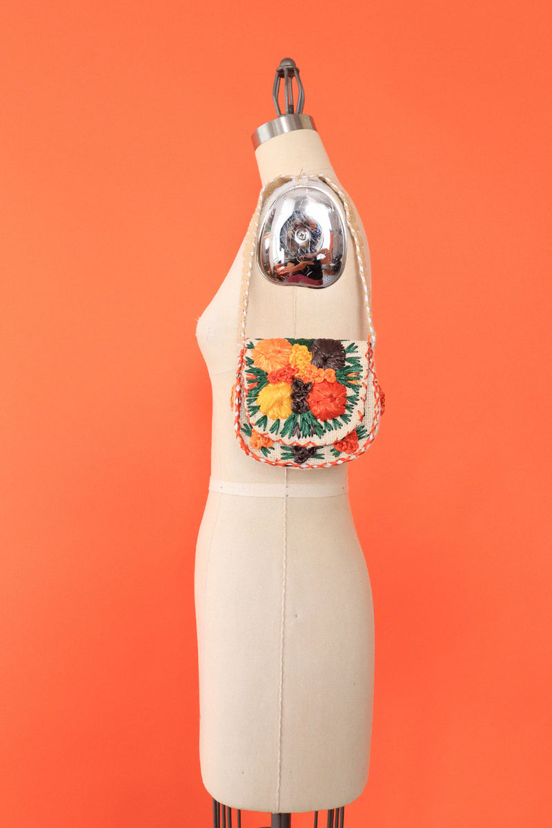 Petite Raffia Flower Purse