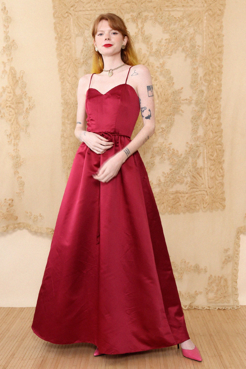 Shiraz Satin Sweetheart Gown S