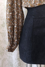 Field of Flowers Wrap Blouse S/M