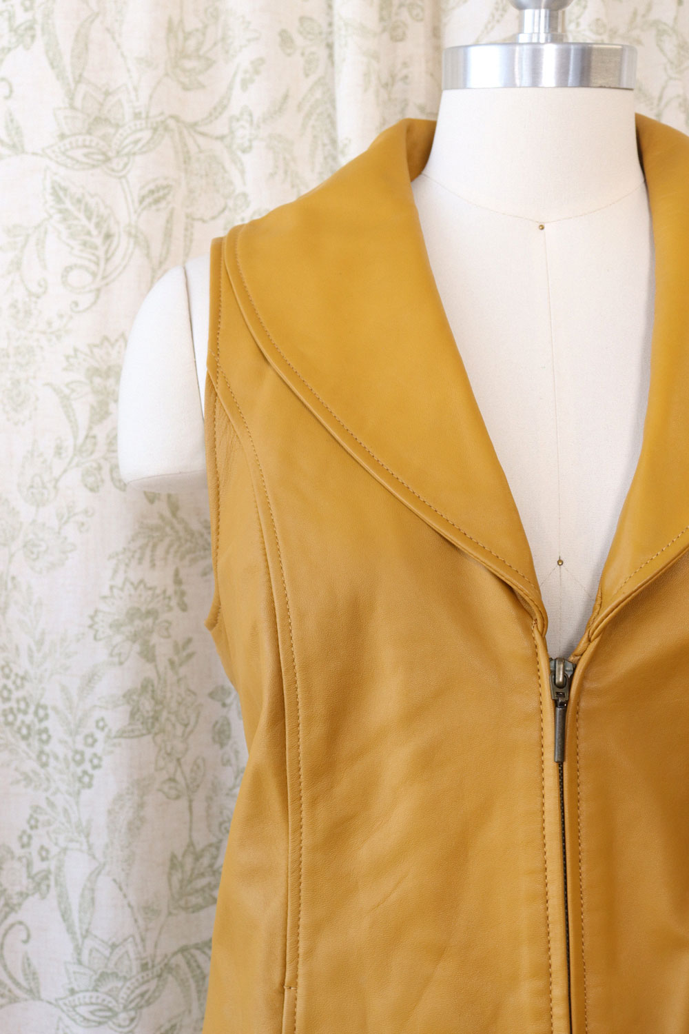Honey Leather Vest M