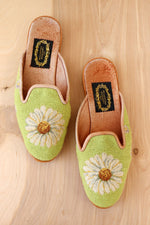 Kiwi Daisy Slippers 7/7.5