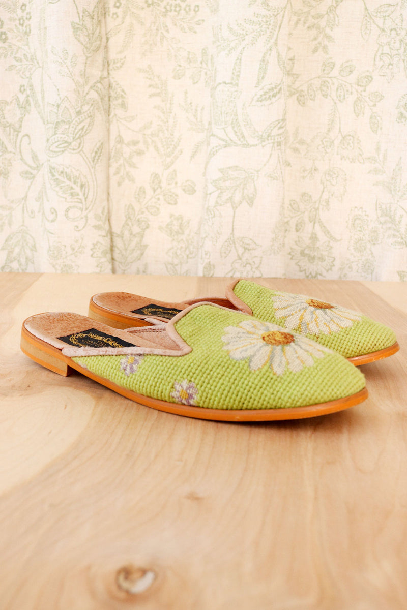 Kiwi Daisy Slippers 7/7.5
