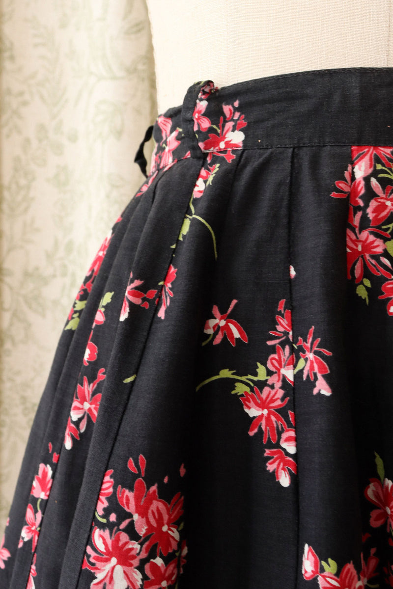 Floral Paneled Circle Skirt S