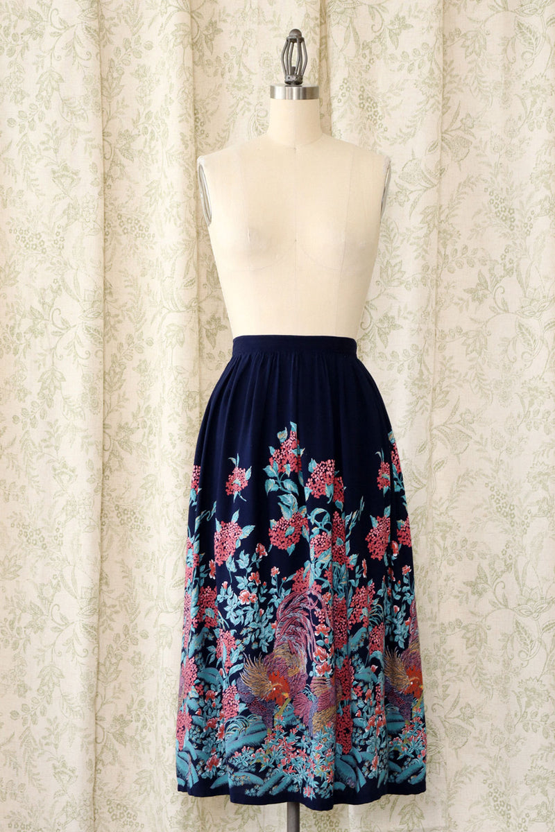 Roosters in Wisteria Skirt XS