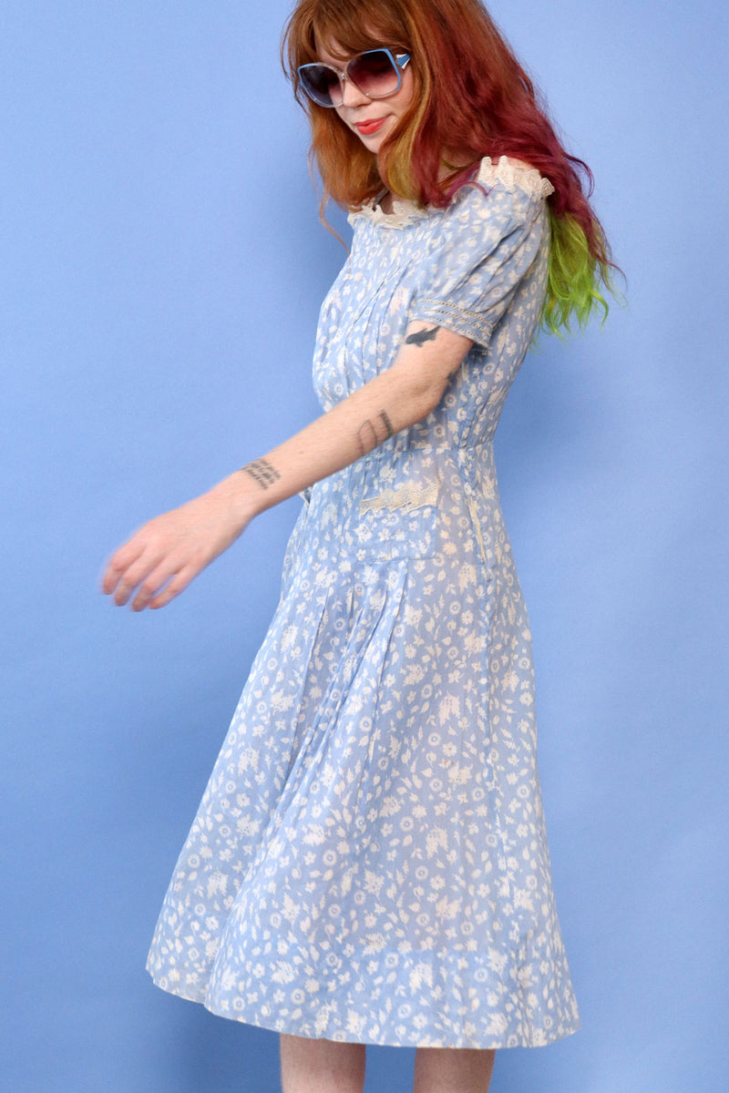 1930s Swiss Cotton Floral Dress XS/S OMNIA 1930s Swiss Cotton Floral Dress XS/S OMNIA