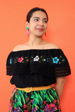 Lacey Embroidered Blouse L/XL