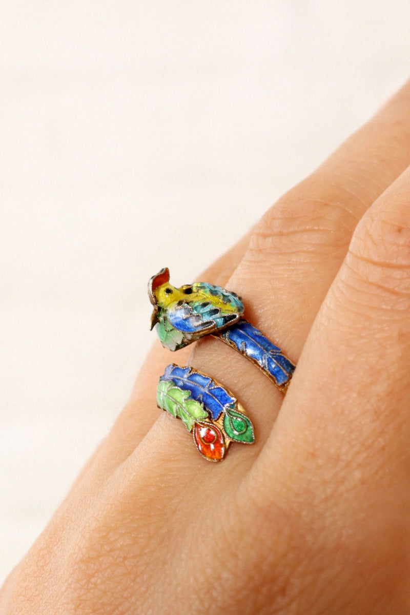 Enameled Chicken Wrap Ring