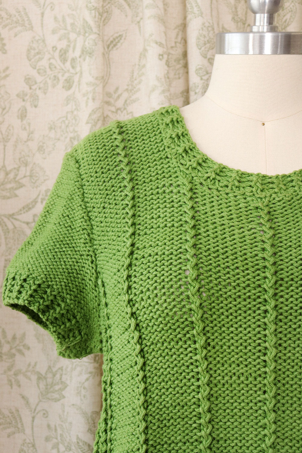 Spring Green Short Sleeved Sweater L