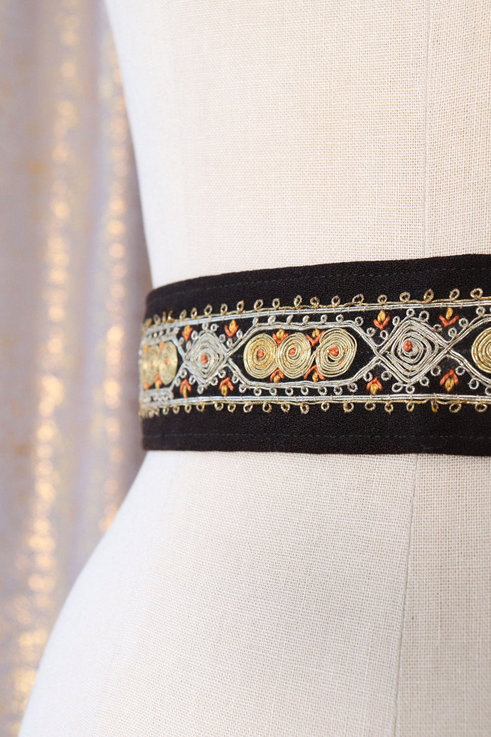 1950s Folk Embroidered Waist Belt
