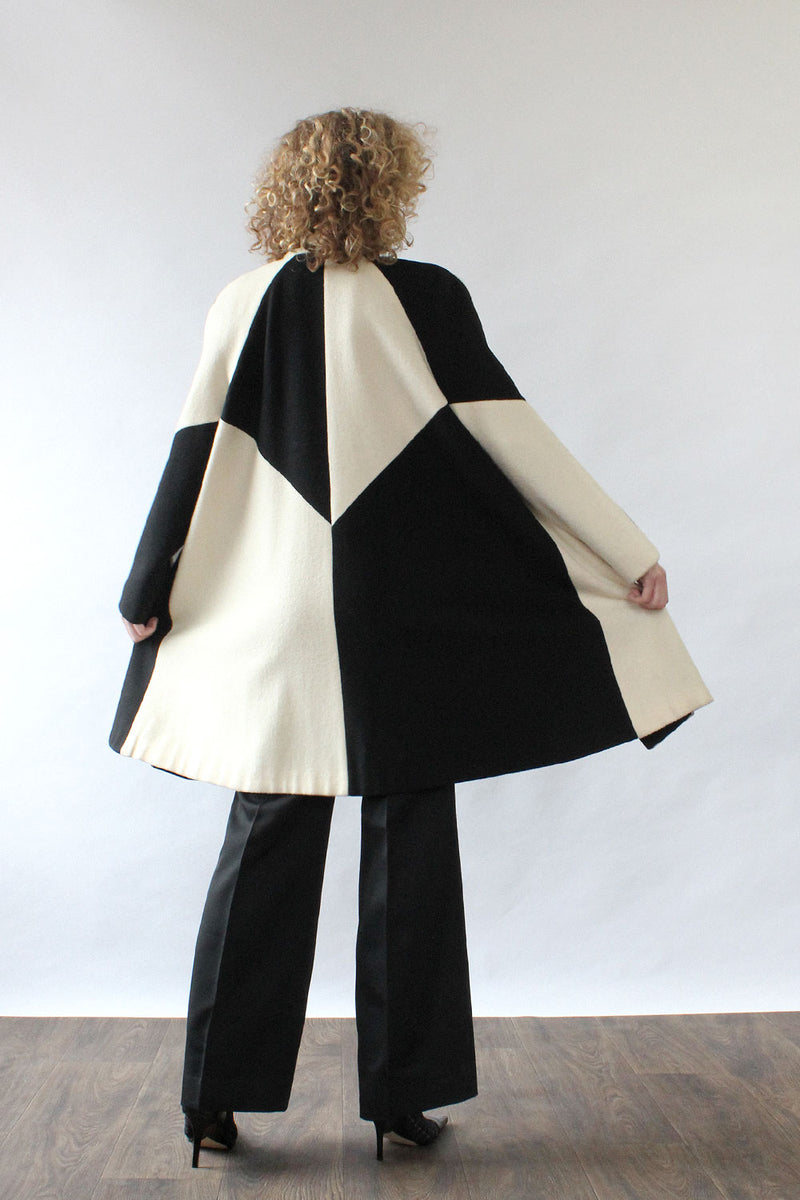 Graphic Zip Flared Coat M/L