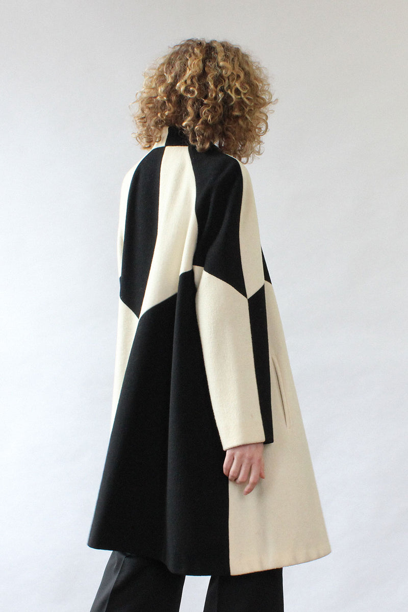 Graphic Zip Flared Coat M/L