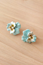 Pearly Pansy Clips