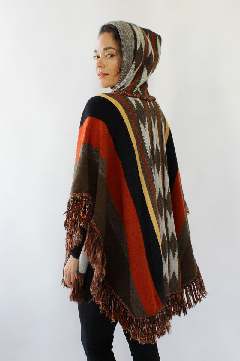 Campfire Hooded Poncho – OMNIA