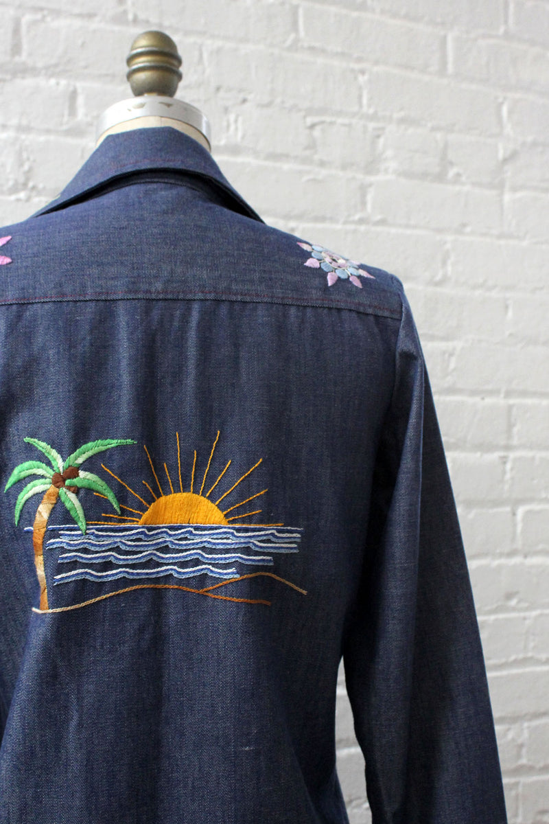 Sunscape Embroidered Buttondown S