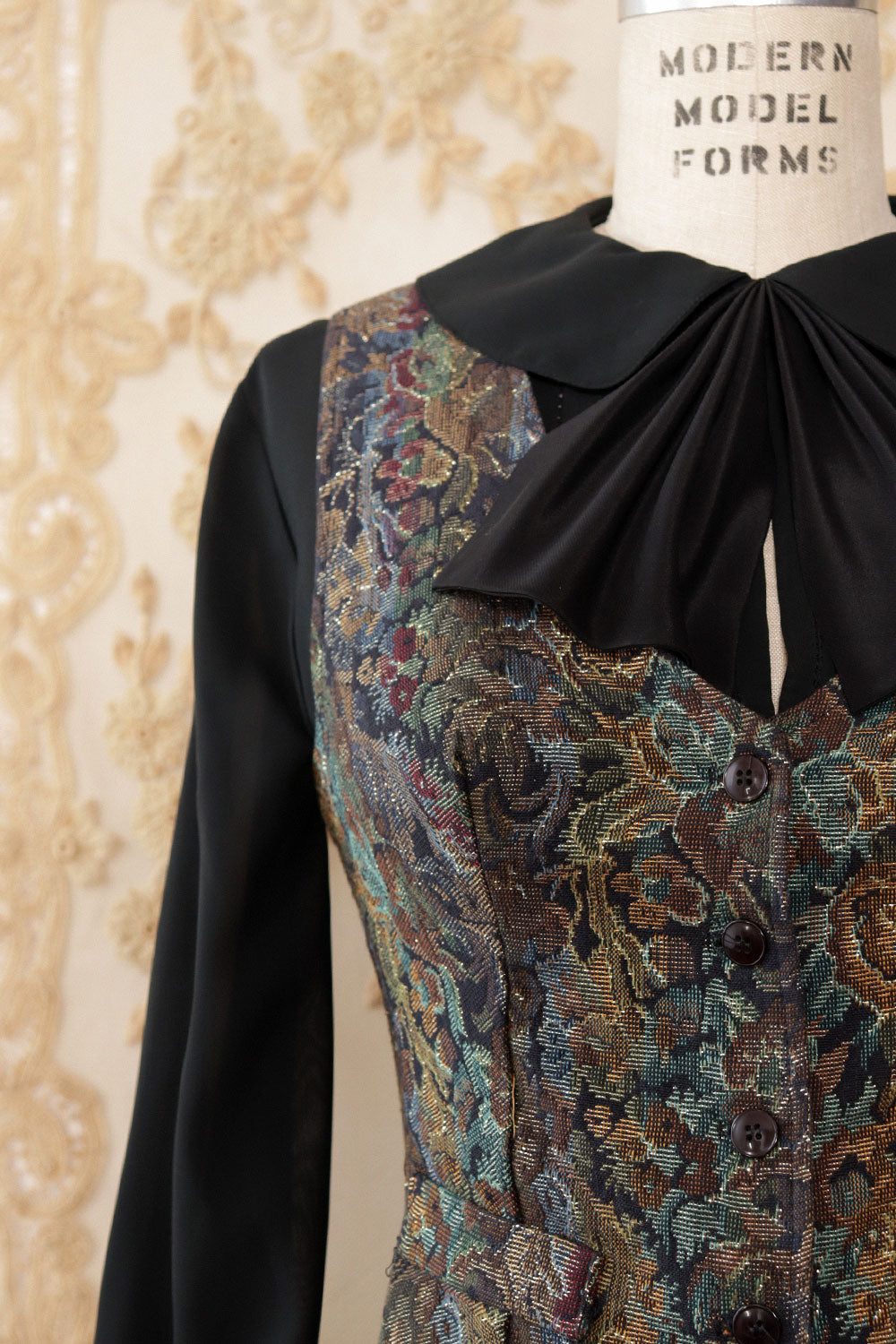 Brocade Fitted Vest XS/S