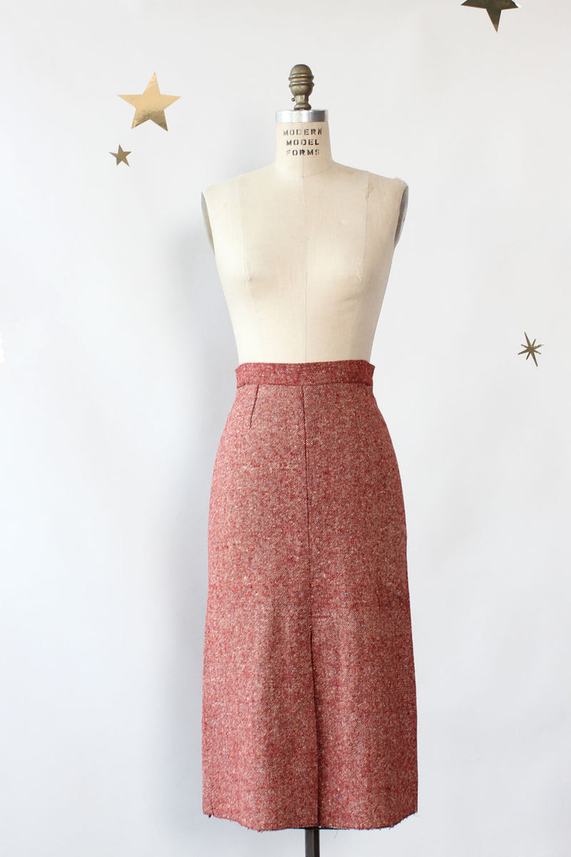 Cranberry Tweed Slit Skirt XS/S
