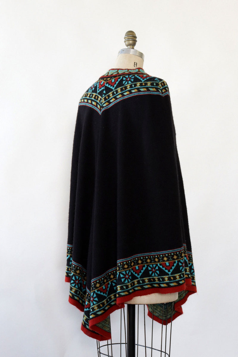 Marianne Border Poncho Sweater XS-L