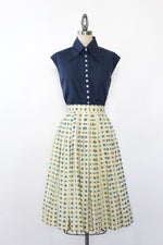 Endless Button Dagger Collar Top L
