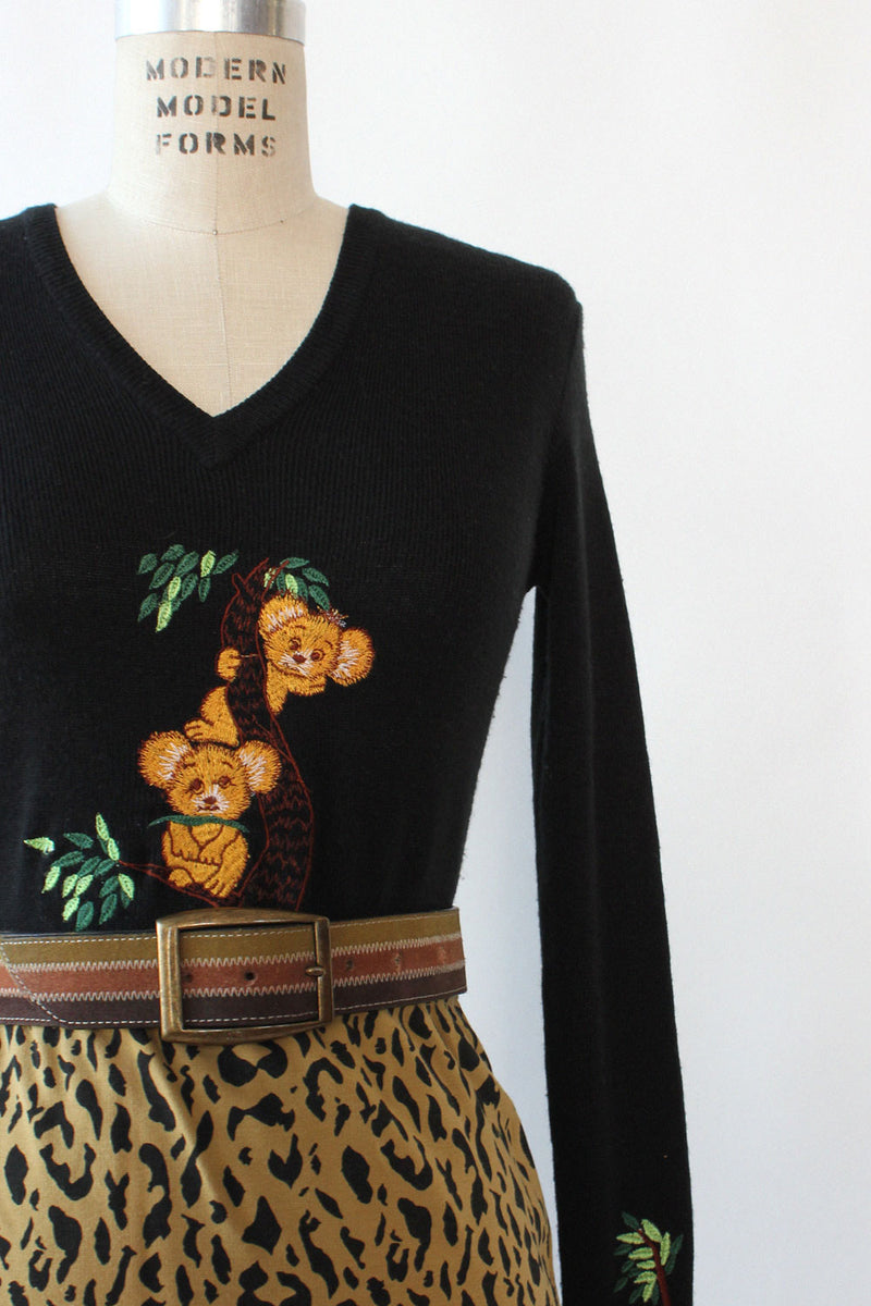 Koala Embroidered Sweater M