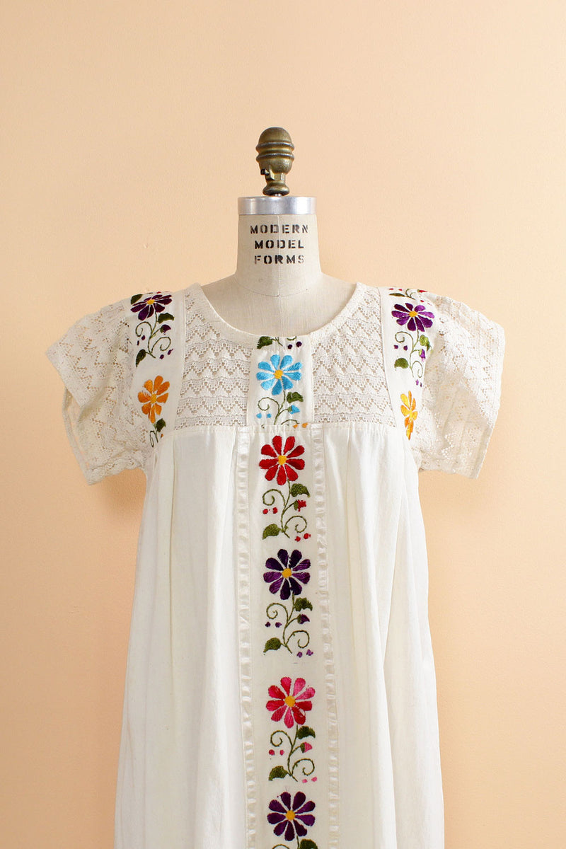 Sofia Embroidered Dress S/M