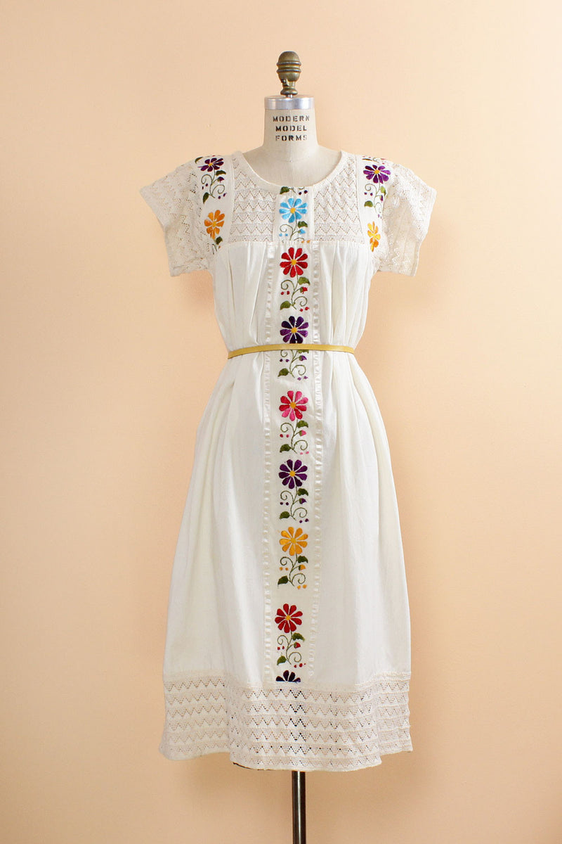 Sofia Embroidered Dress S/M