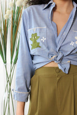 Cottage Chambray Frog Buttondown M