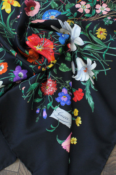 Display #3 Gucci Floral Black Green Multicolor Flora Silk Scarf Wrap Gucci GG floral silk scarf Gucci main image 4
