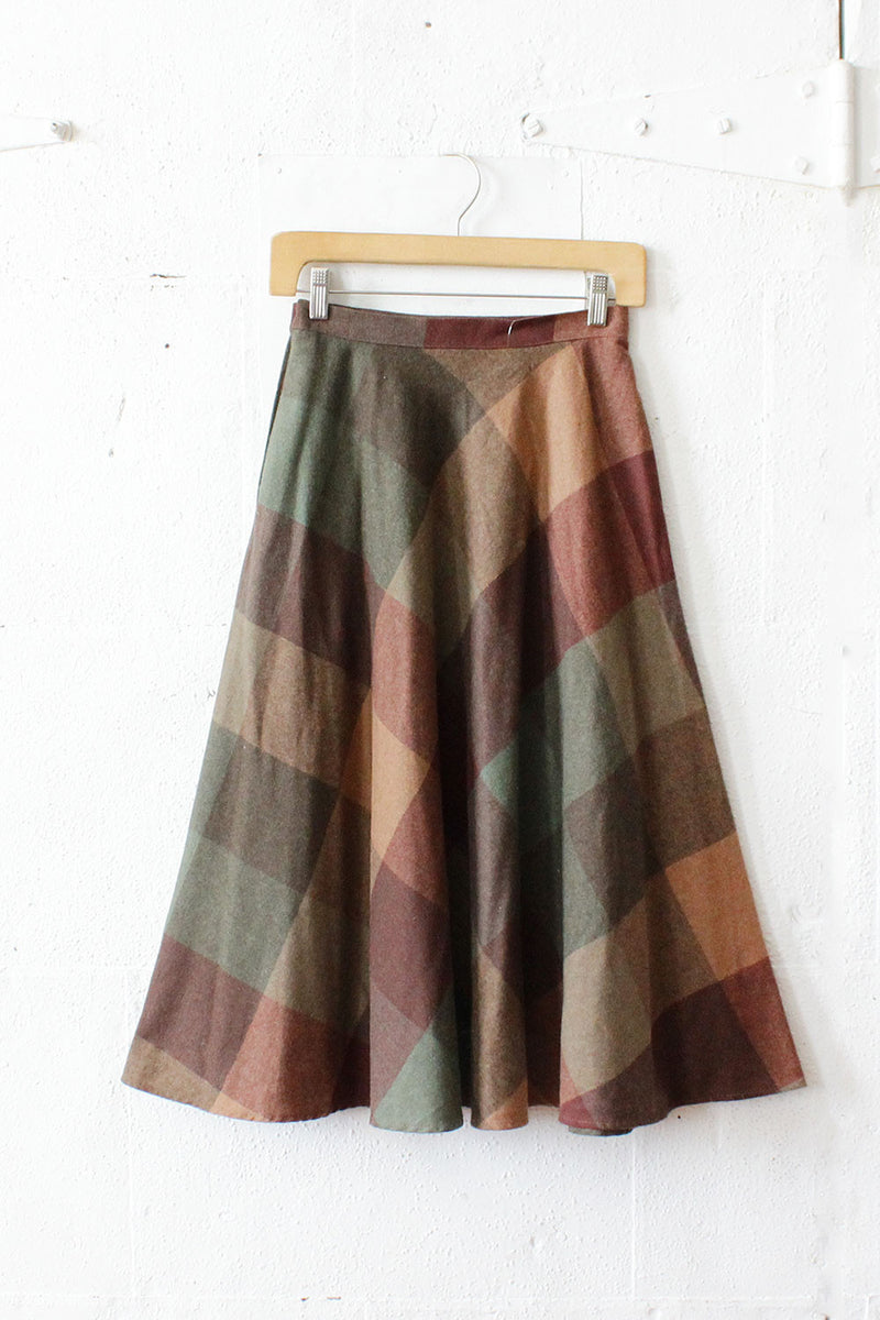 Villager Box Plaid Flare Skirt XS