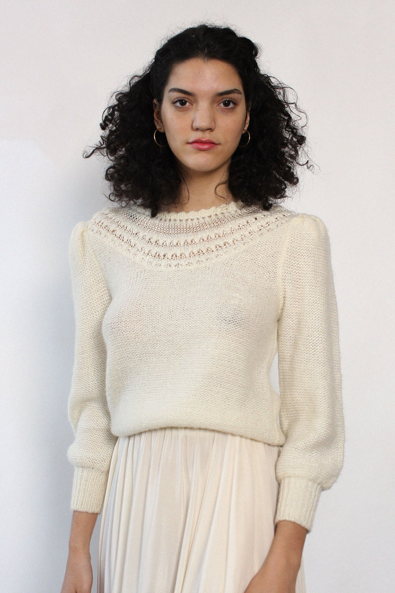 Snow White Puff Sweater M/L