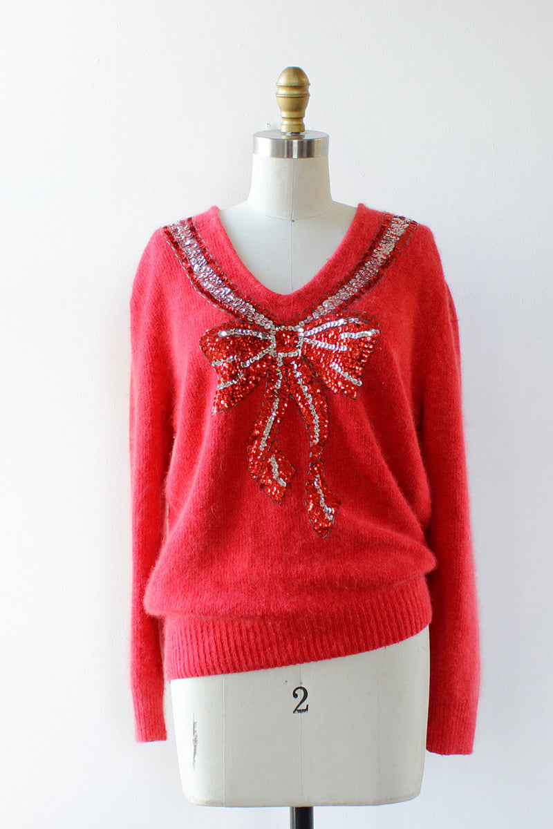Cupid's Bow Fuzzy Sweater S